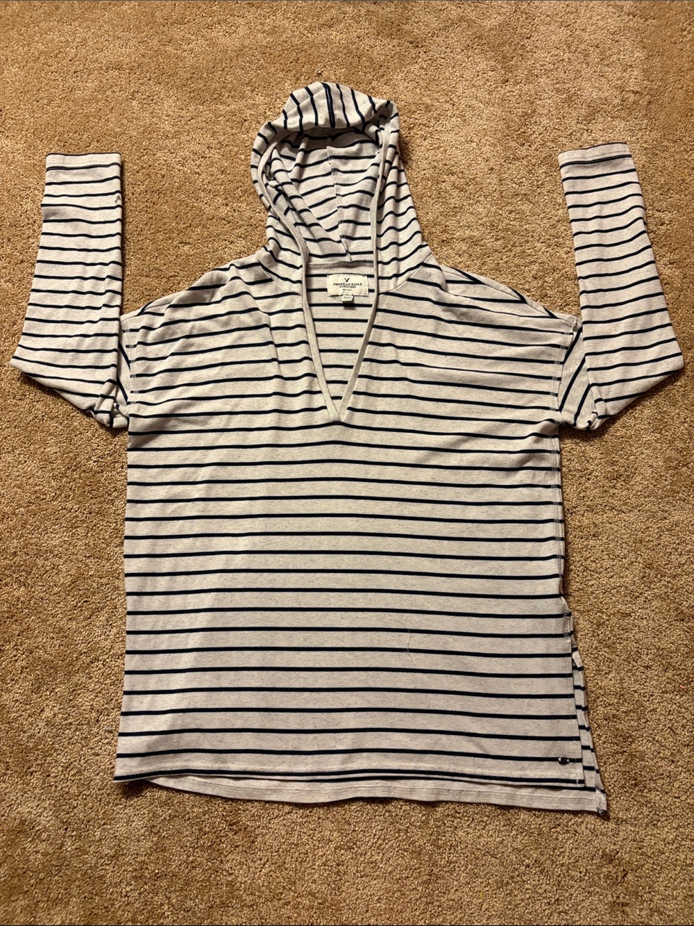 American Eagle Womens’ Vneck Pullover Long Sleeve